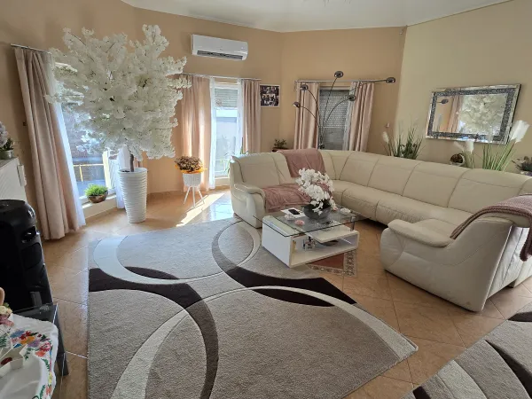 Eladó ház Érd 195 nm