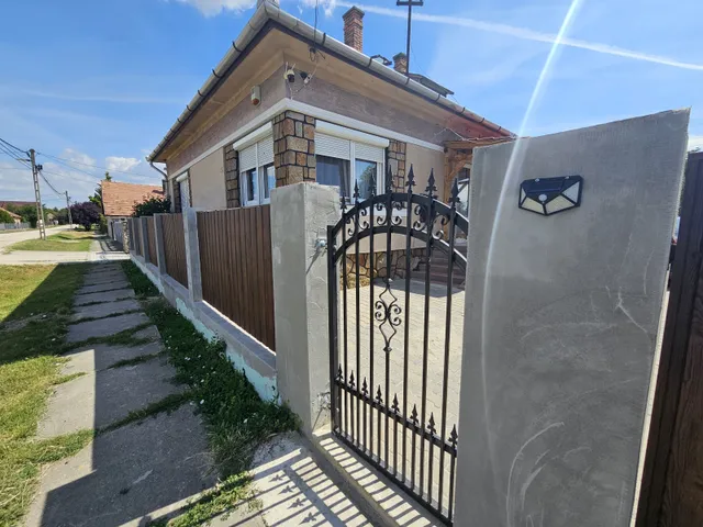 Eladó ház Ercsi 132 nm