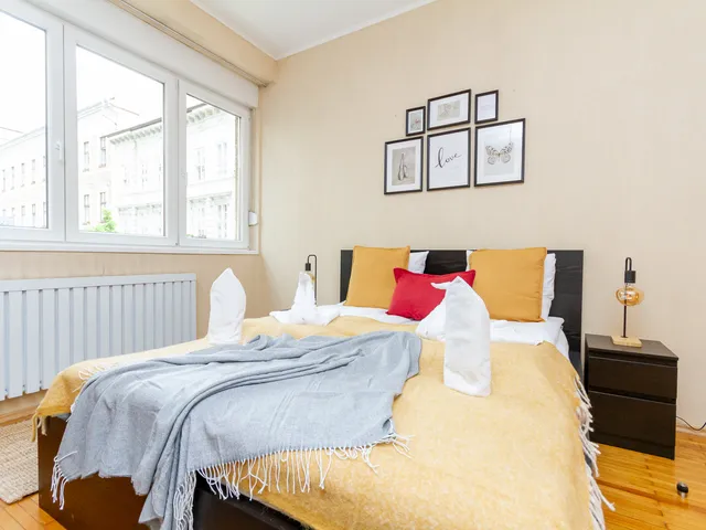 Eladó lakás Budapest V. kerület, Belváros, Irányi 107 nm