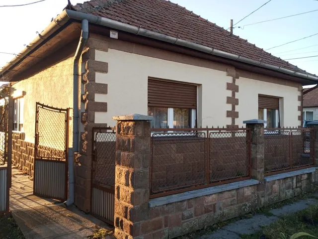 Eladó ház Szihalom 80 nm