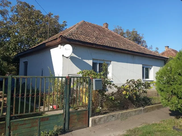 Eladó ház Füzesabony, Falu 100 nm