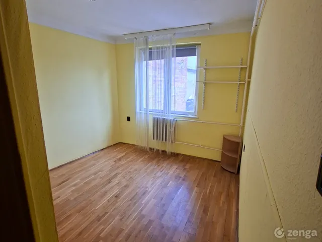 Kiadó lakás Szolnok, Belváros 90 nm