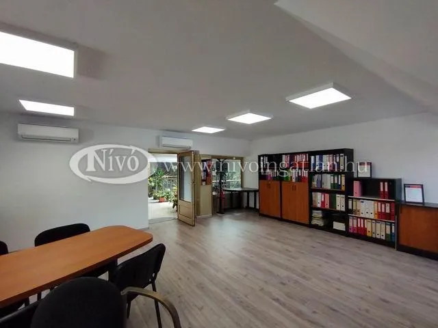 Kiadó kereskedelmi és ipari ingatlan Veszprém 50 nm