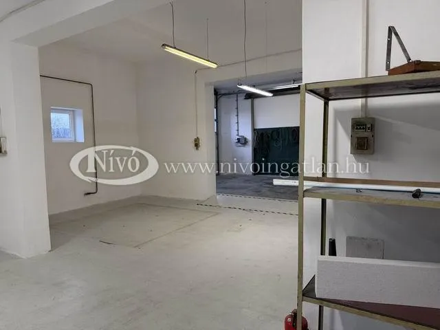 Kiadó kereskedelmi és ipari ingatlan Veszprém 180 nm