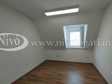 Kiadó kereskedelmi és ipari ingatlan Veszprém 13 nm