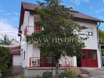 Eladó ház Csopak 160 nm