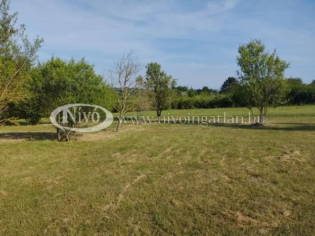 Eladó telek Balatonkenese 4883 nm