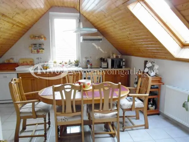 Kiadó lakás Veszprém 147 nm