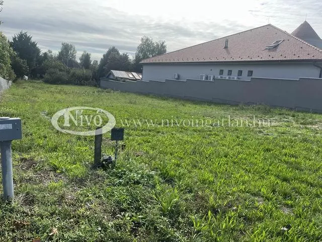 Eladó telek Székesfehérvár 1094 nm