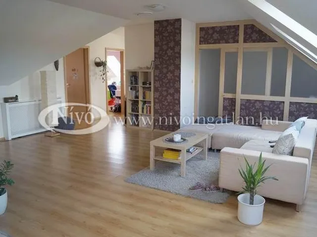 Eladó lakás Veszprém 90 nm