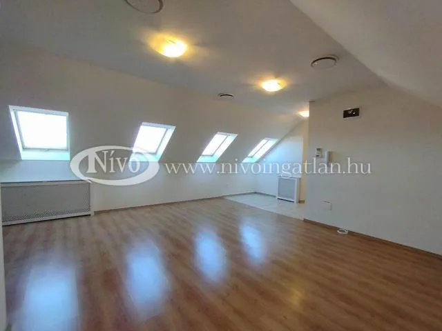 Eladó lakás Veszprém 90 nm