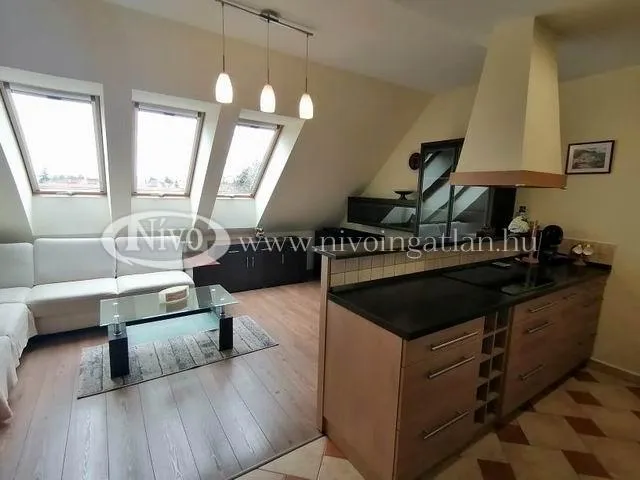 Kiadó lakás Veszprém 78 nm