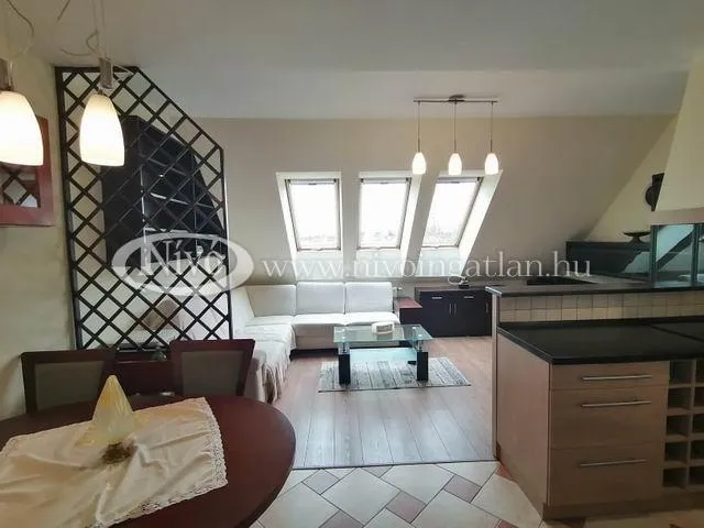 Kiadó lakás Veszprém 78 nm