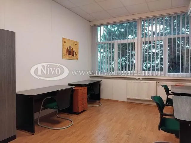 Kiadó kereskedelmi és ipari ingatlan Veszprém 18 nm