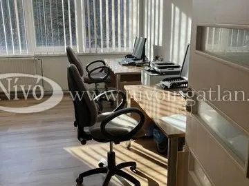 Kiadó kereskedelmi és ipari ingatlan Veszprém 16 nm