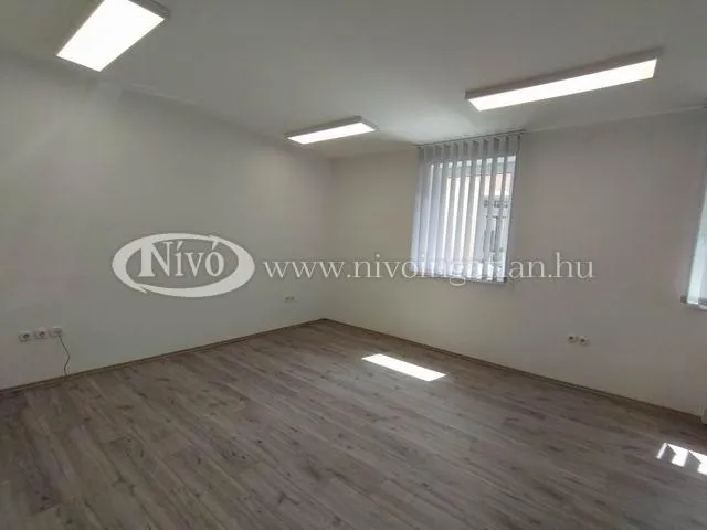 Kiadó kereskedelmi és ipari ingatlan Veszprém 24 nm