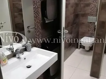 Kiadó kereskedelmi és ipari ingatlan Veszprém 24 nm