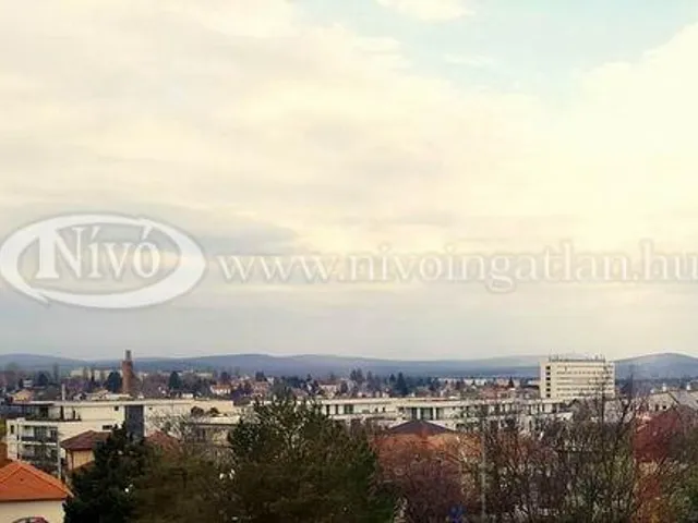 Kiadó kereskedelmi és ipari ingatlan Veszprém 27 nm