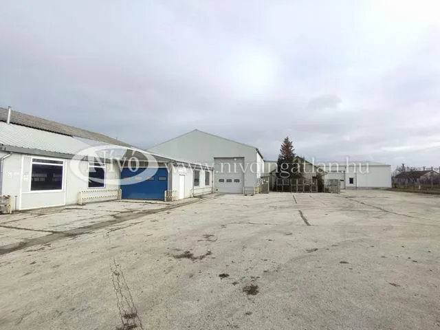 Eladó kereskedelmi és ipari ingatlan Ősi 2494 nm
