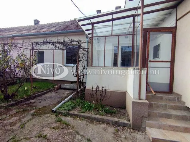 Kiadó ház Veszprém 65 nm