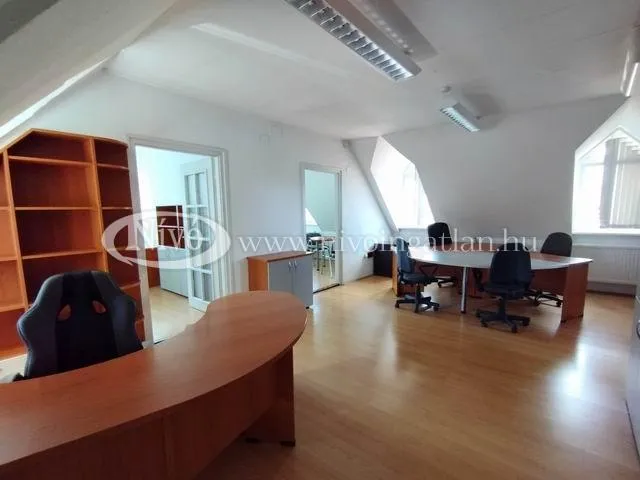 Kiadó kereskedelmi és ipari ingatlan Veszprém 95 nm