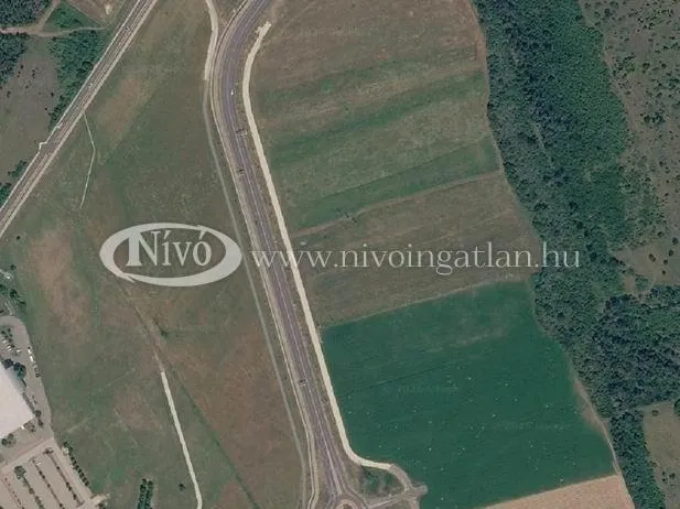 Eladó telek Veszprém 21628 nm