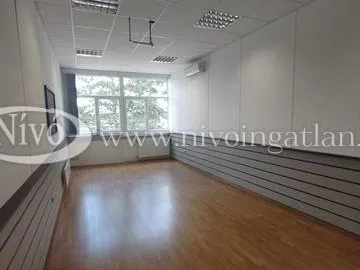 Kiadó kereskedelmi és ipari ingatlan Veszprém 27 nm