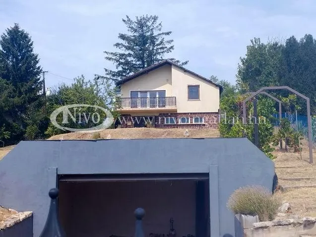 Eladó nyaraló Csopak 166 nm