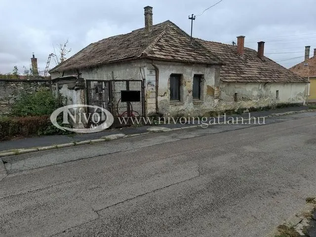 Eladó telek Veszprém 120 nm