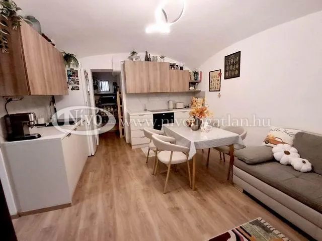 Eladó lakás Veszprém 74 nm