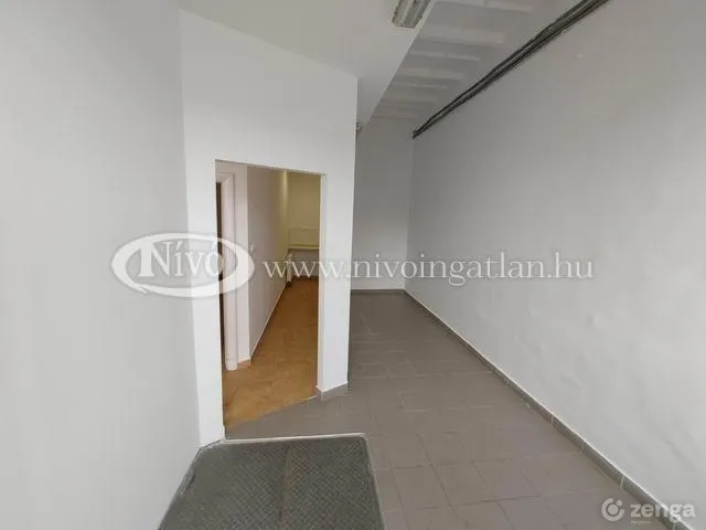 Kiadó kereskedelmi és ipari ingatlan Veszprém 50 nm