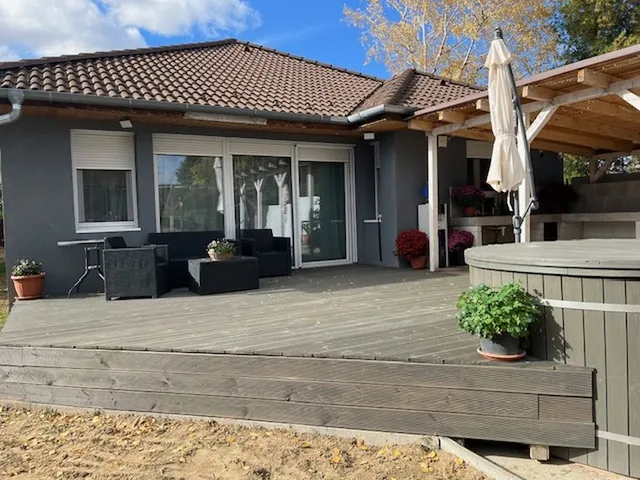 Eladó ház Taksony 180 nm