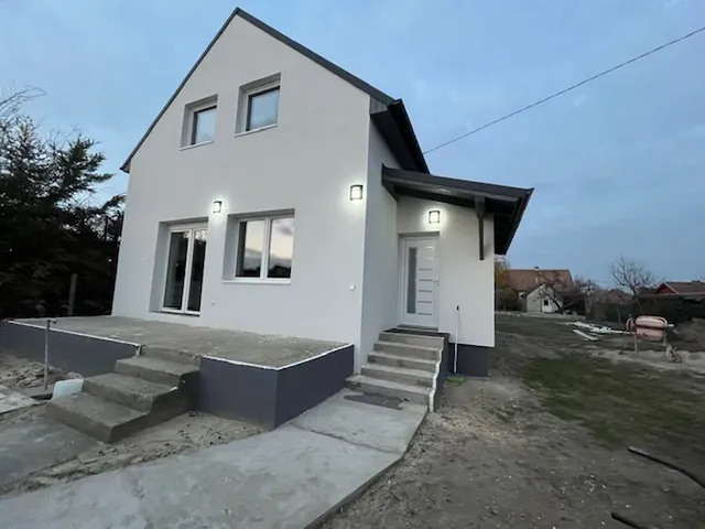 Eladó ház Tököl, Papkert 104 nm