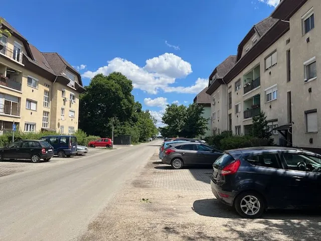 Eladó lakás Tököl, Pesti úti lakótelep 56 nm