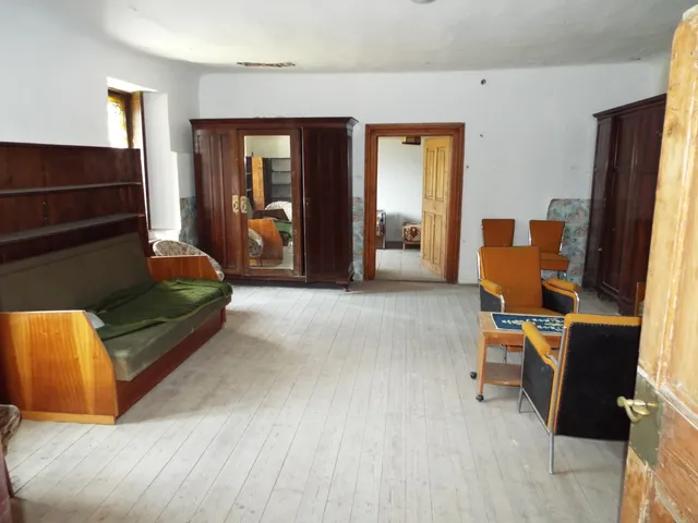 Eladó ház Perkáta 220 nm