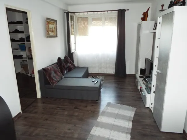 Eladó ház Cece 56 nm