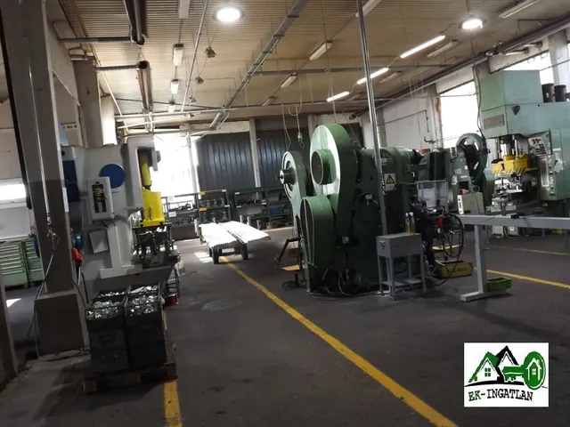 Eladó kereskedelmi és ipari ingatlan Ősi 2494 nm