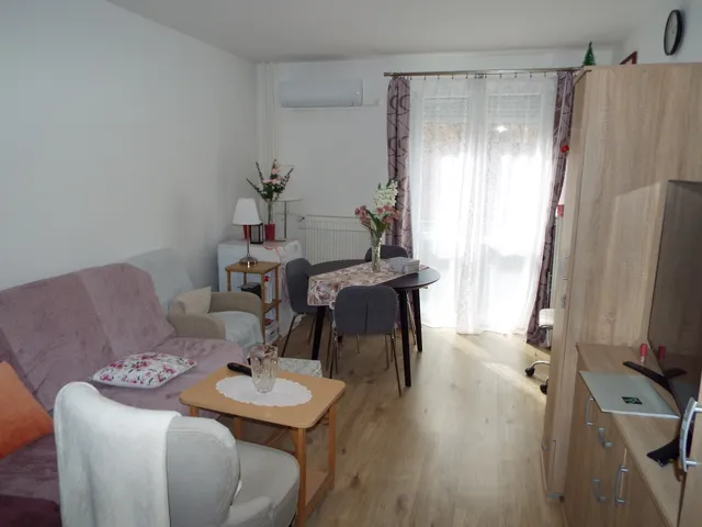 Eladó lakás Dunaújváros, Belváros 44 nm