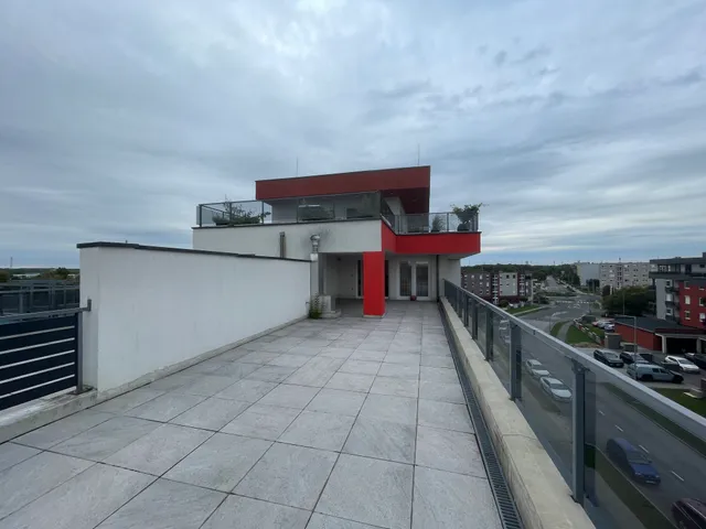 Eladó lakás Tiszaújváros 71 nm