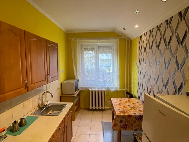 Eladó lakás Tiszaújváros 39 nm