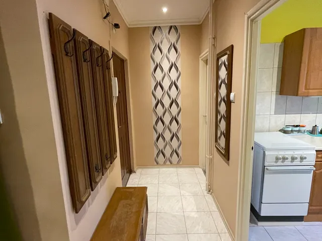 Eladó lakás Tiszaújváros, Árkád sor 39 nm