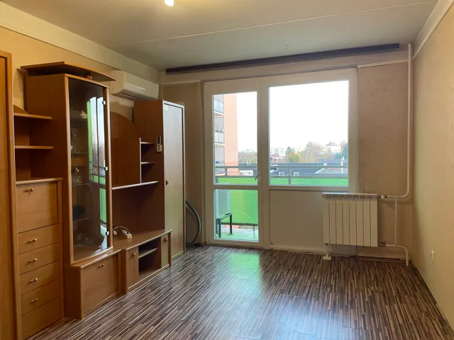 Eladó lakás Tiszaújváros, Pajtás köz 37 nm