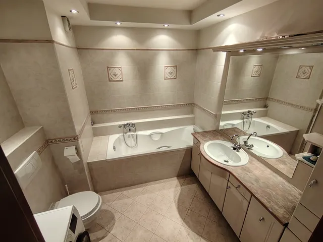 Eladó lakás Szeged, Fodorkert 130 nm