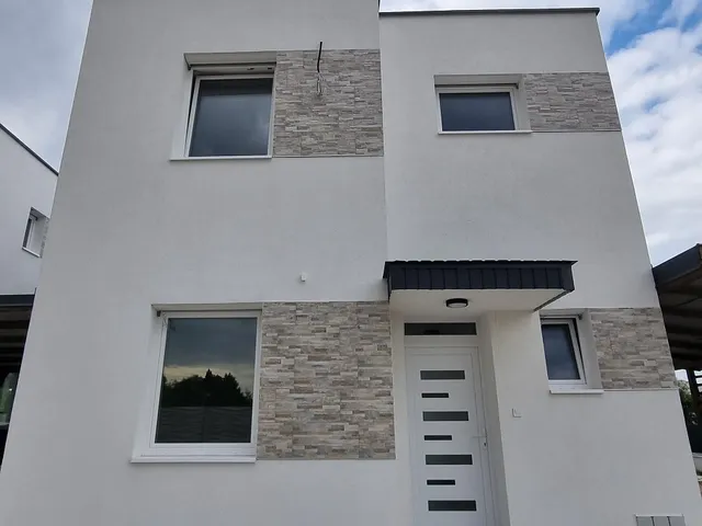 Eladó ház Vecsés, Felsőhalom 114 nm