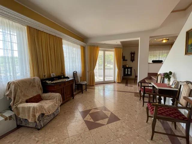 Eladó ház Balatonalmádi 250 nm