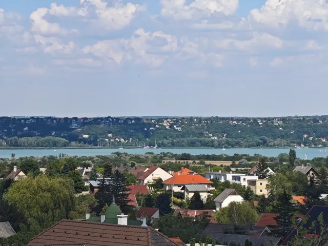 Eladó ház Balatonalmádi 250 nm