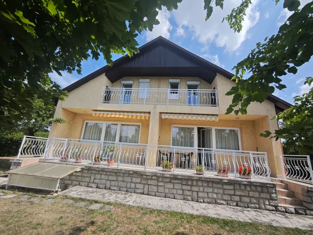 Eladó ház Balatonalmádi, Budatava 145 nm