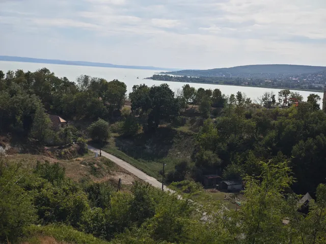 Eladó telek Balatonfűzfő, Mámatető 800 nm