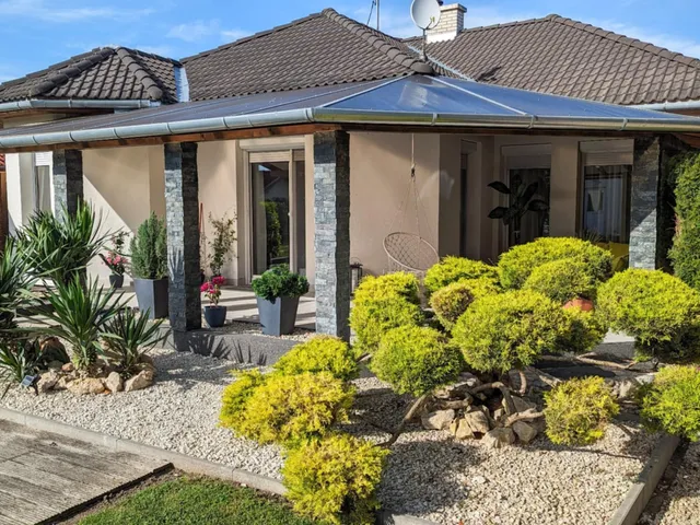 Eladó ház Enying, Balatonbozsok 80 nm