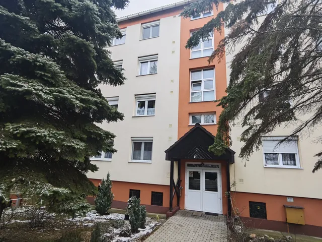 Eladó lakás Veszprém, Cholnokyváros 37 nm